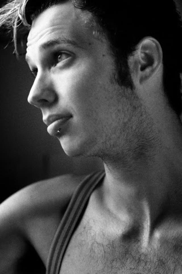 Male model photo shoot of Daniel Kidd