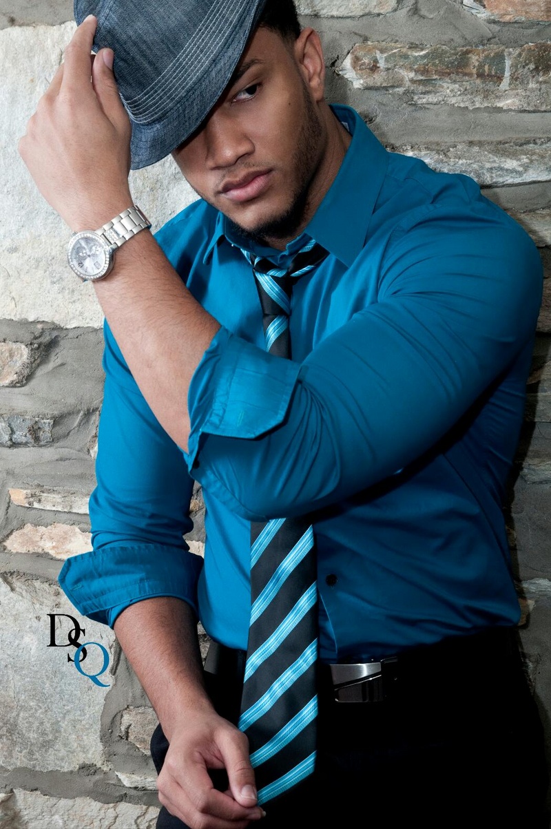 Male model photo shoot of Isaias R