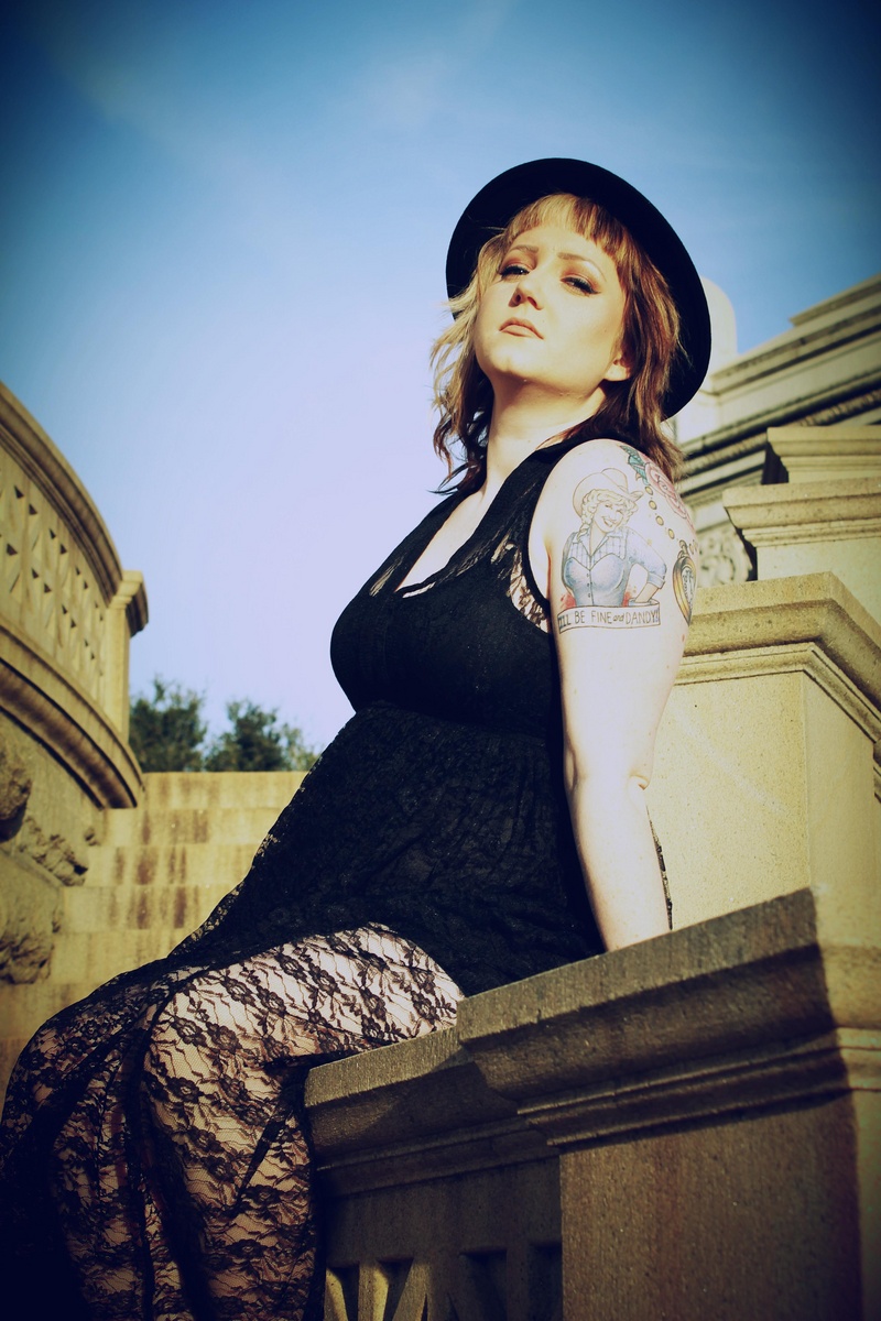 Female model photo shoot of dhollygolightly in Oakland Ca