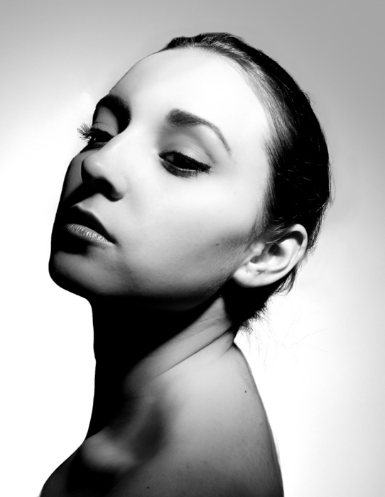 Female model photo shoot of Juliana Martine