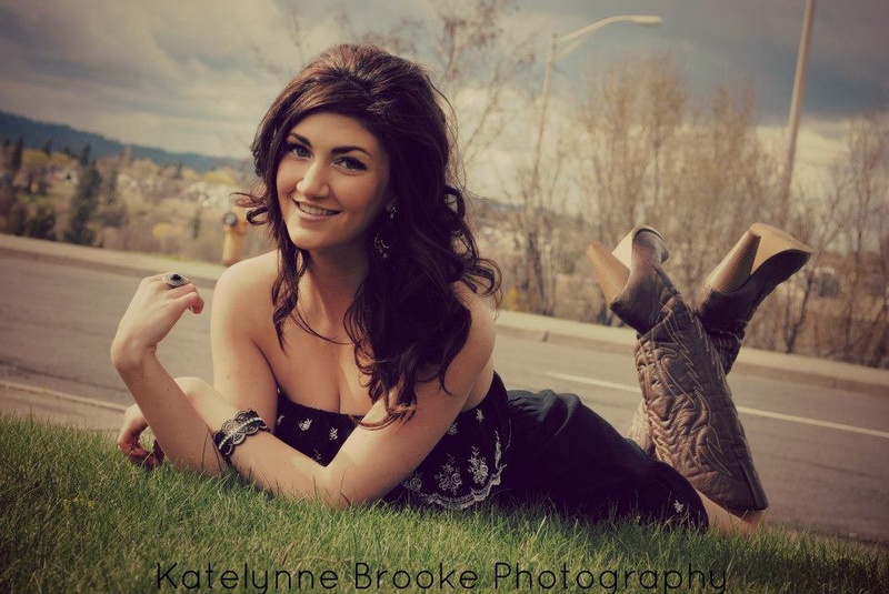 Female model photo shoot of Katelynne Brooke