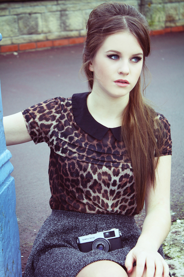 Female model photo shoot of Lauren Flood in Dorchester, Dorset.
