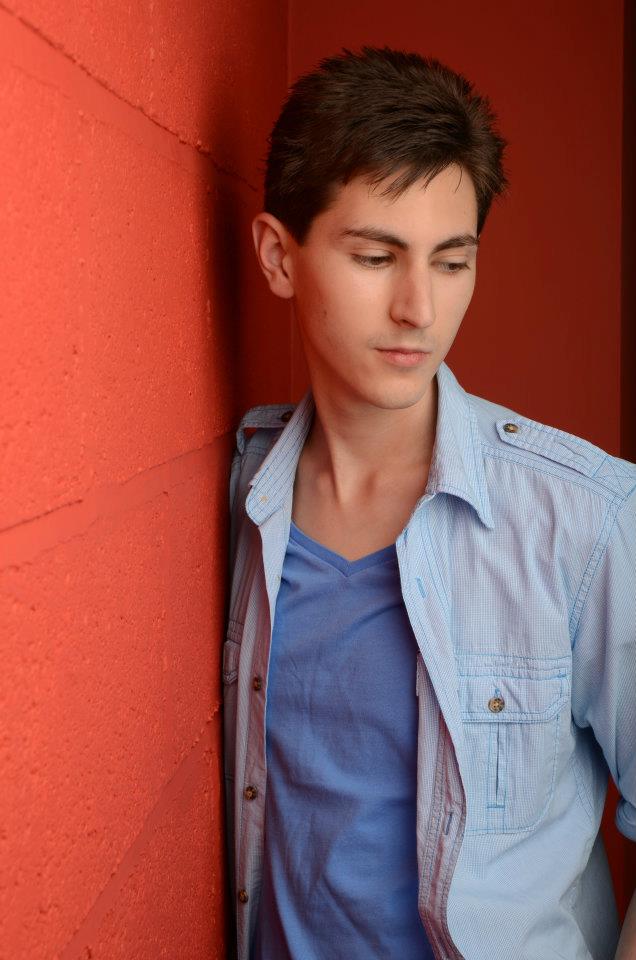 Male model photo shoot of Alex Ocean