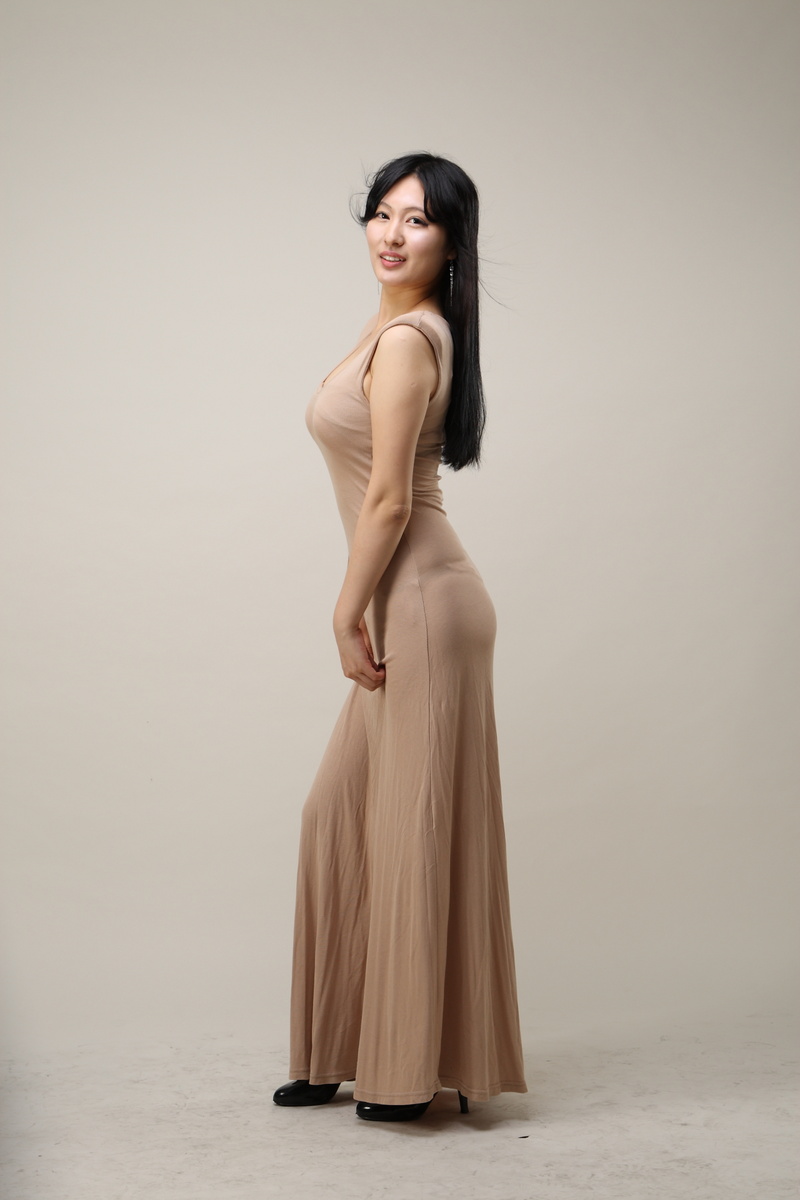 Female model photo shoot of Ariel Kim