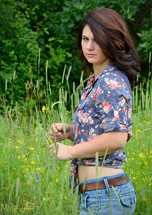 Female model photo shoot of heatherway by MViewArt