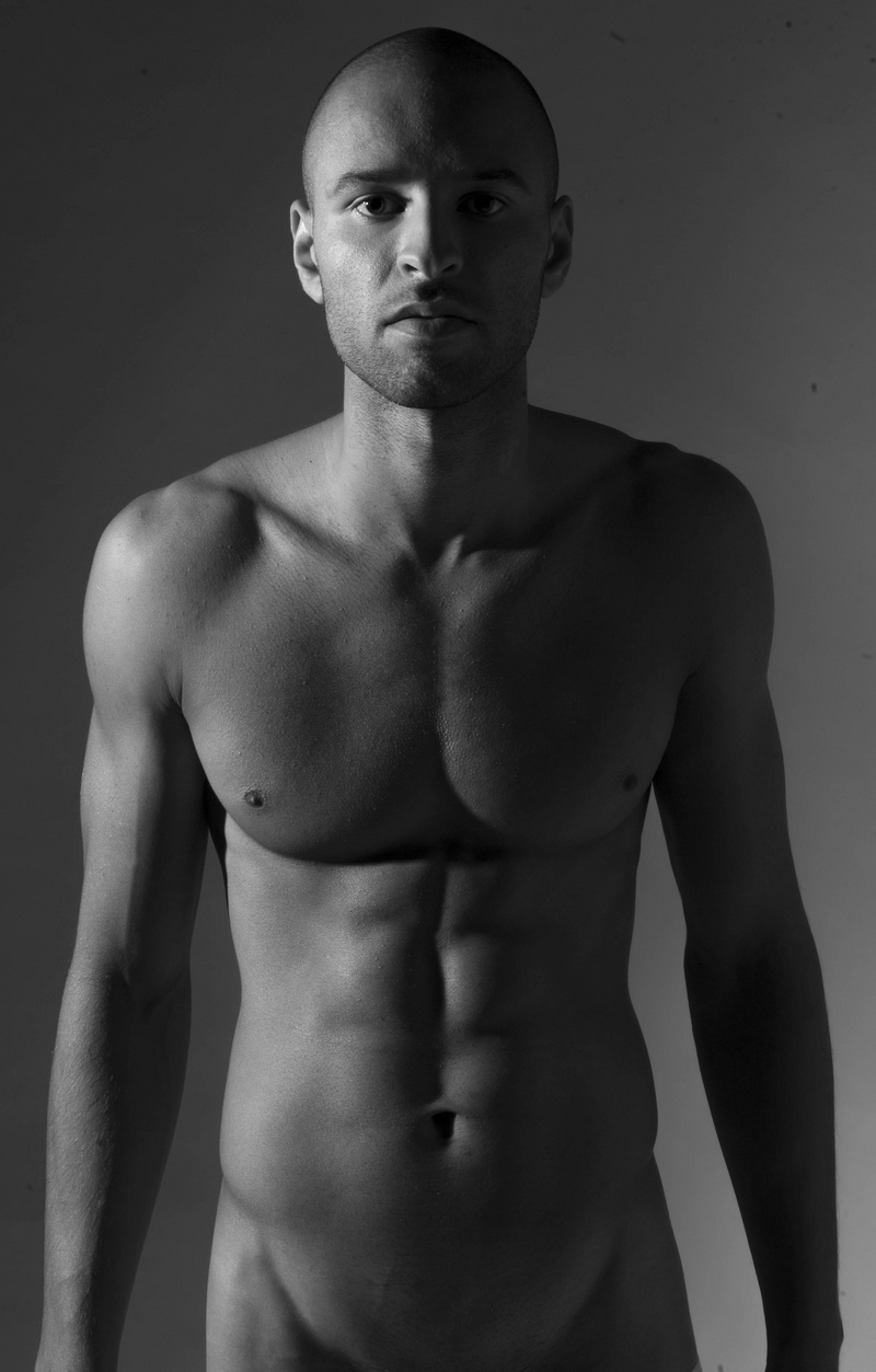 Male model photo shoot of Ruben_