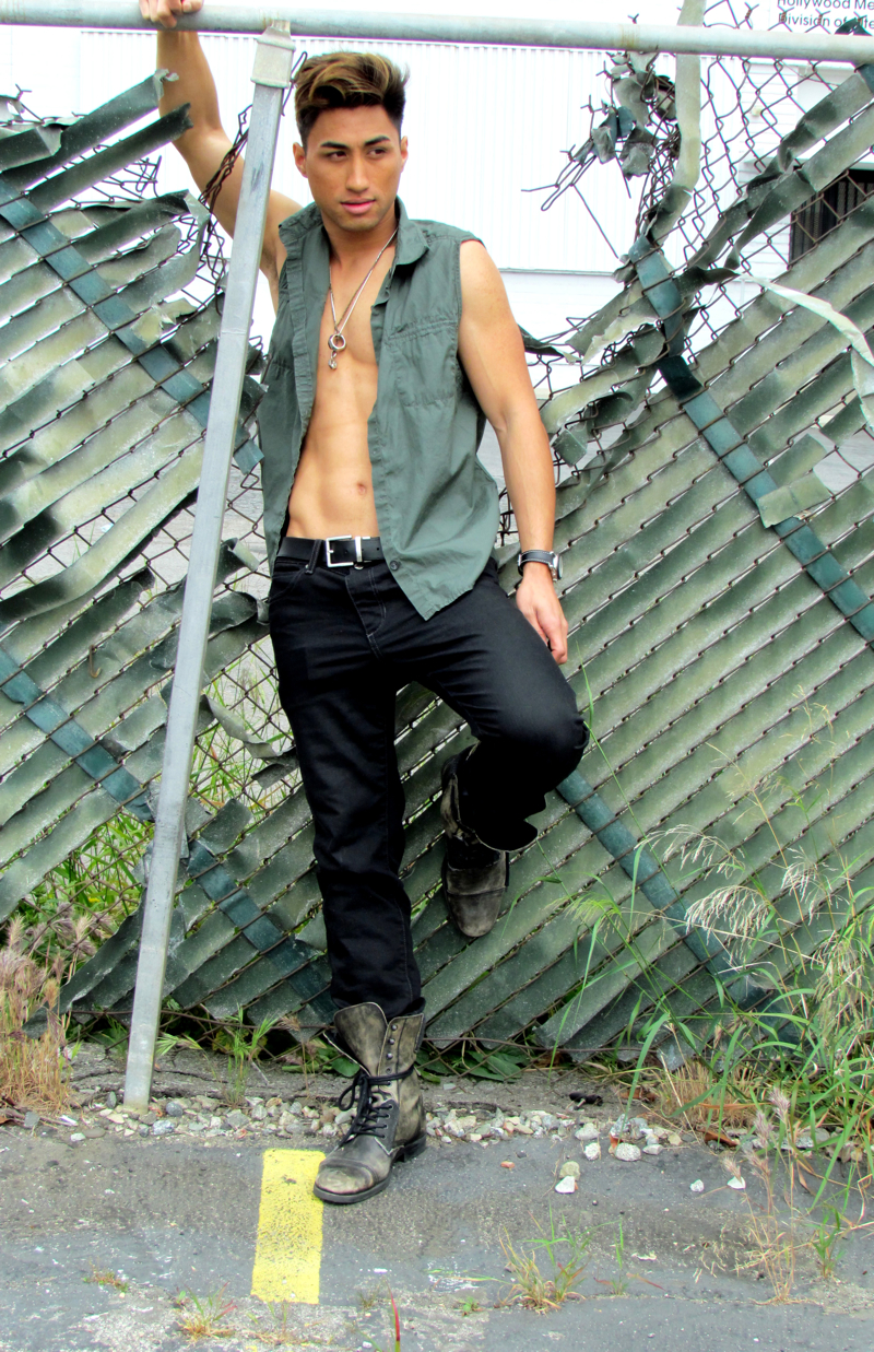 Male model photo shoot of Benji Pow
