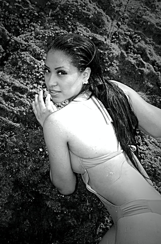Female model photo shoot of NikyB in Malibu