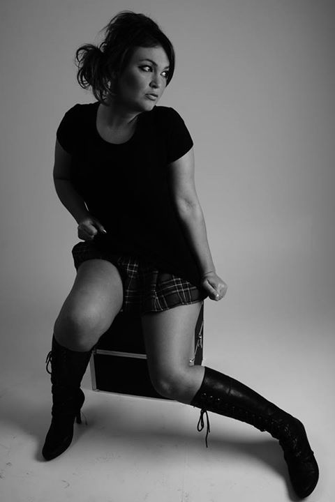Female model photo shoot of Roxana Lennox