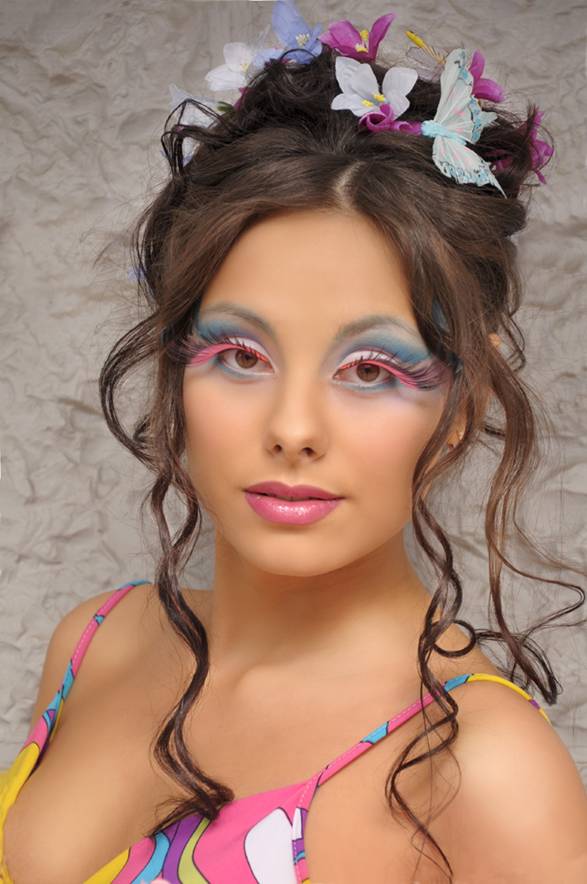 Female model photo shoot of Lora Kamzay