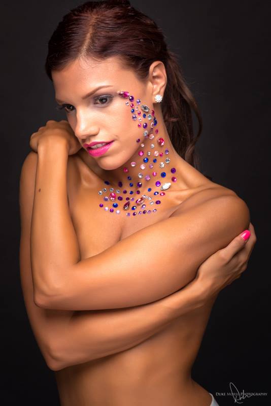 Female model photo shoot of Leyzcha Cerdeiros