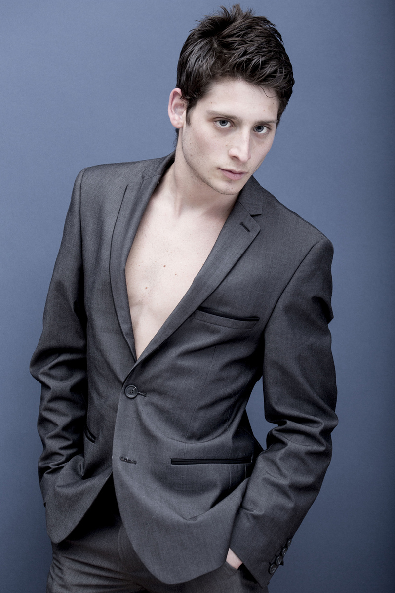 Male model photo shoot of Renato Pires in Lonodn