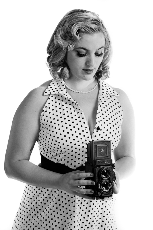 Male and Female model photo shoot of Grayscale Photo and PinUp Stephanie