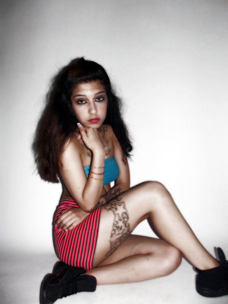 Female model photo shoot of peninah by Eddie Minnis