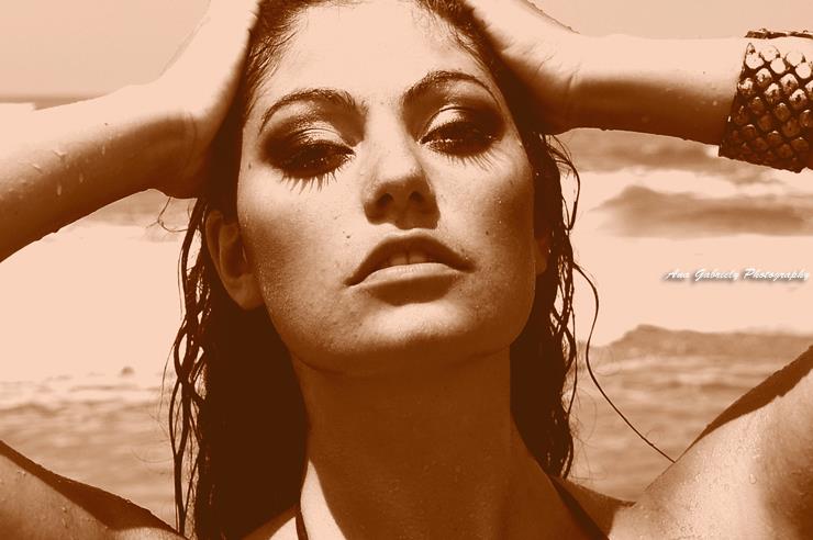 Female model photo shoot of Hailey Isadora