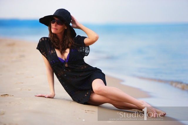 Female model photo shoot of patienceL7 by Jacksonstudioone