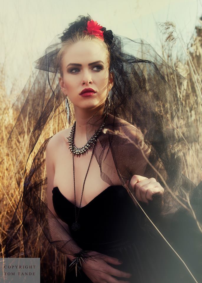 Female model photo shoot of Linn Marum