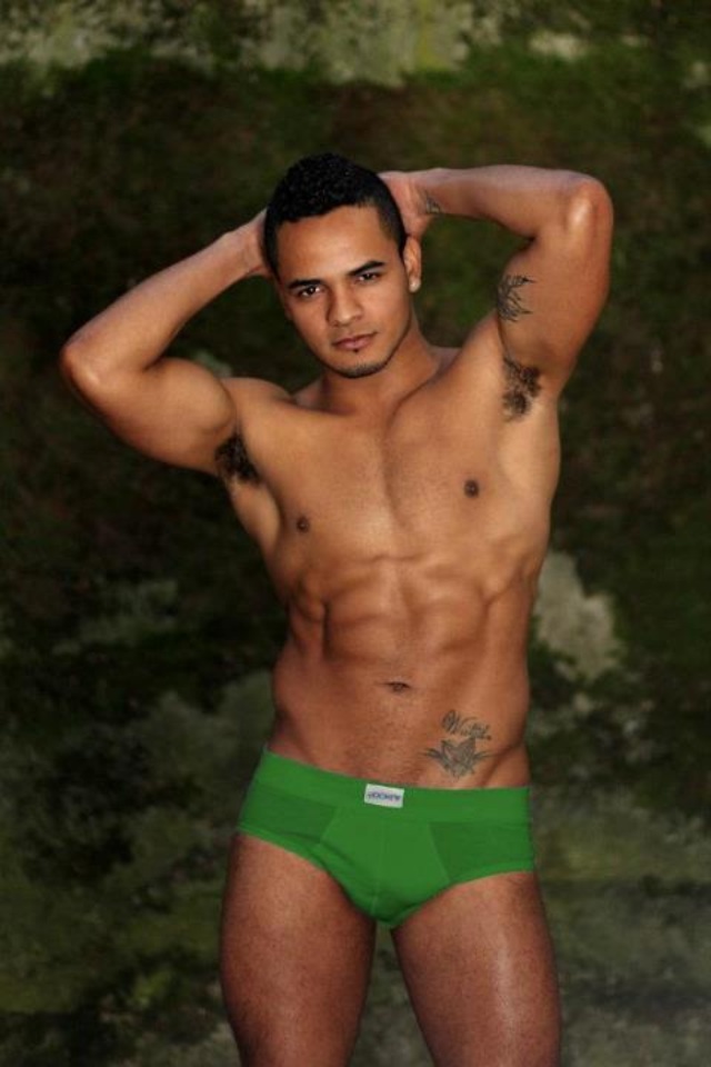 Male model photo shoot of Angel F Castro 