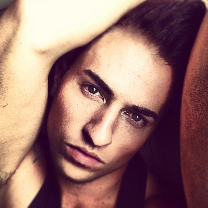 Male model photo shoot of Dustin_d