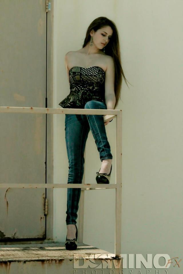 Female model photo shoot of Courtney Boundy