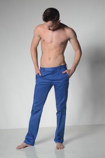 Male model photo shoot of Josh Higdon