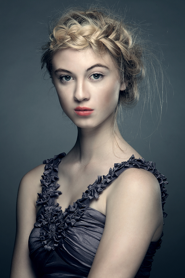 Female model photo shoot of Emerald  Phoenix Makeup and Morgan Murphy by A  L  V  I  A  R