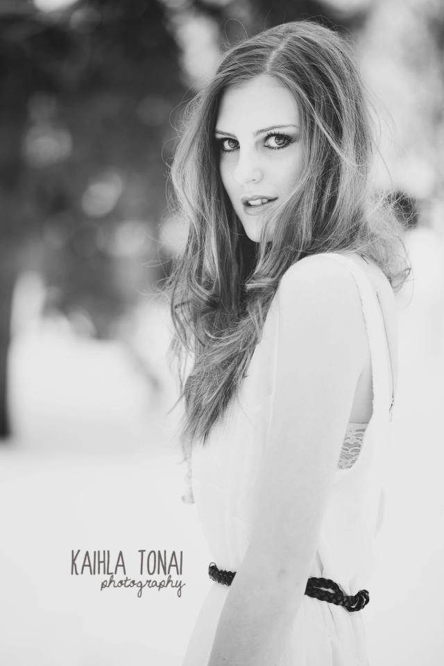 Female model photo shoot of Alexandria Gartner