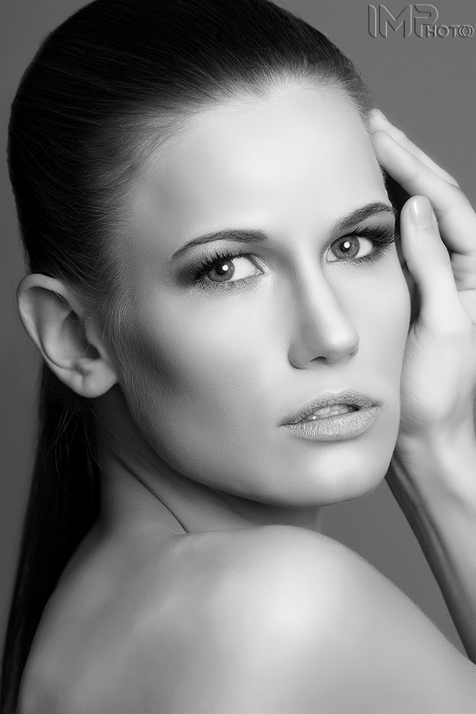 Female model photo shoot of JBella Makeup Artistry