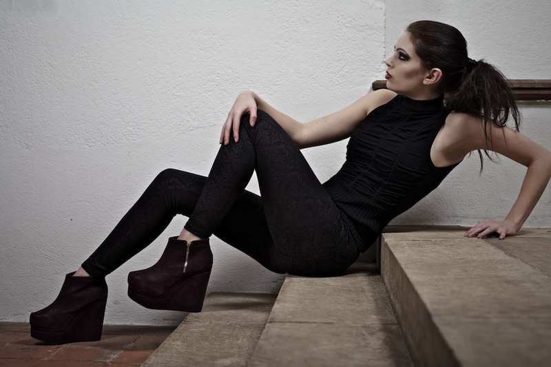 Female model photo shoot of Tamar van Aemestelle