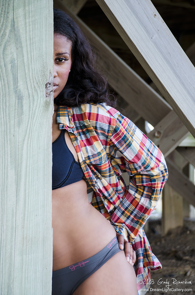 Female model photo shoot of Shareeta Rae by Grady Richardson in Galveston