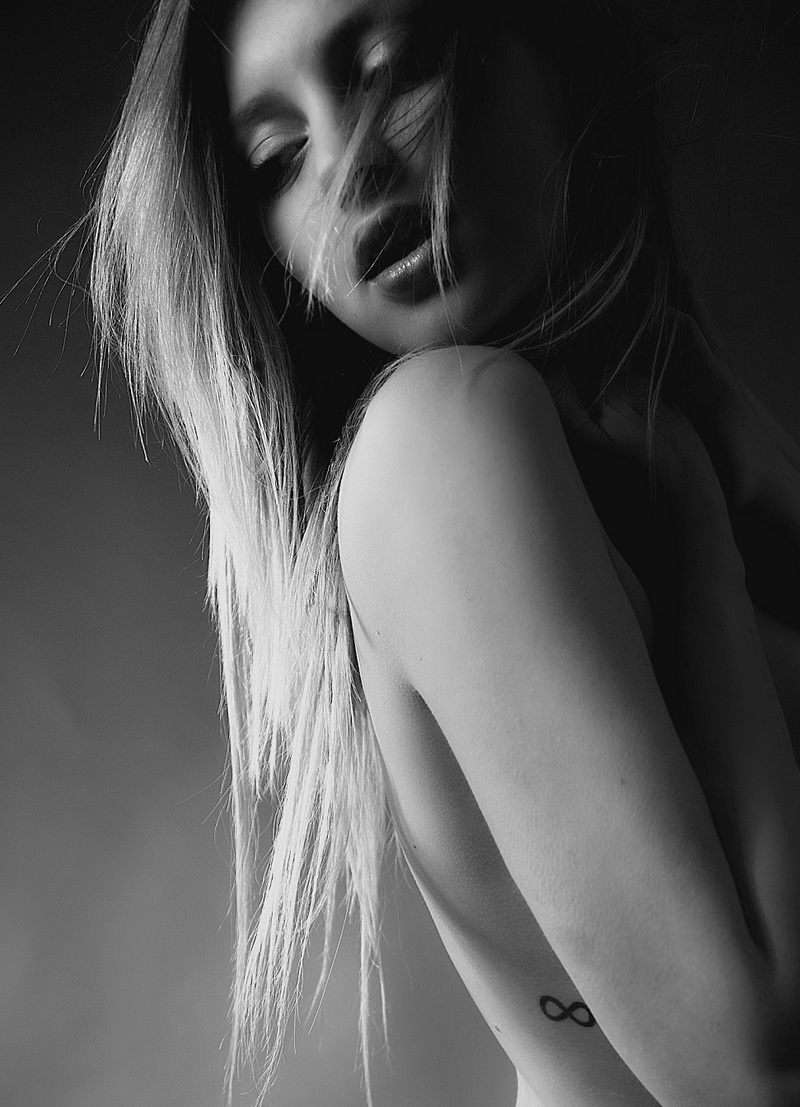 Female model photo shoot of Sylwia Wojcik in Poland