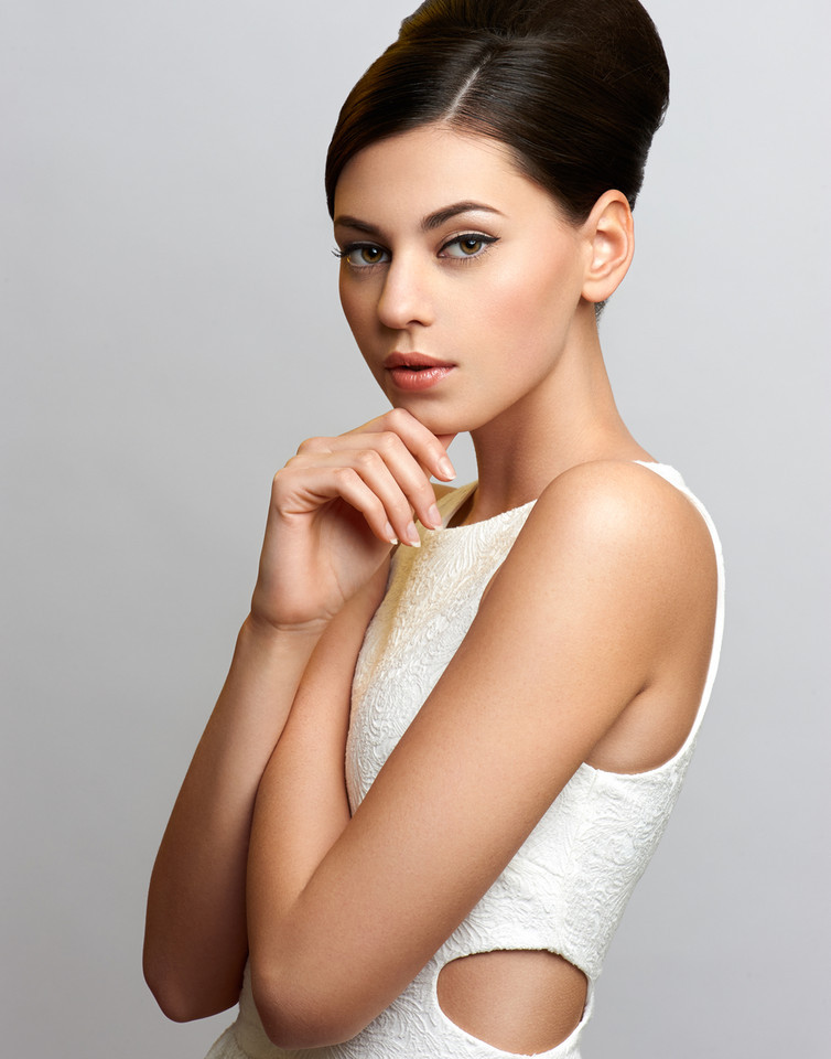 Female model photo shoot of Regarding Makeup