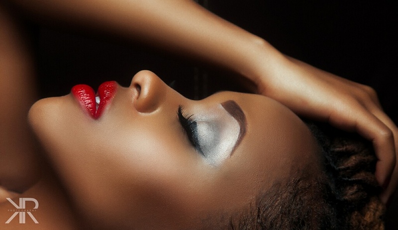 Female model photo shoot of Desyray ElModelo by Kevon Richardson