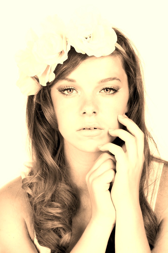 Female model photo shoot of sophie pevler