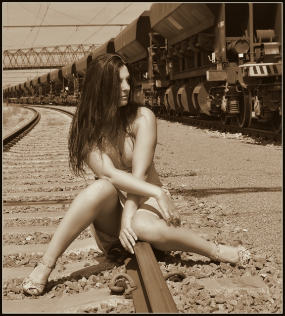 Female model photo shoot of Signorina Livia