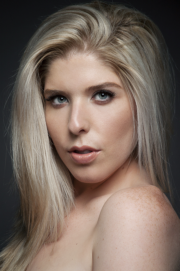 Female model photo shoot of Glenna- PLUS by Jenn Hoffman Photograph