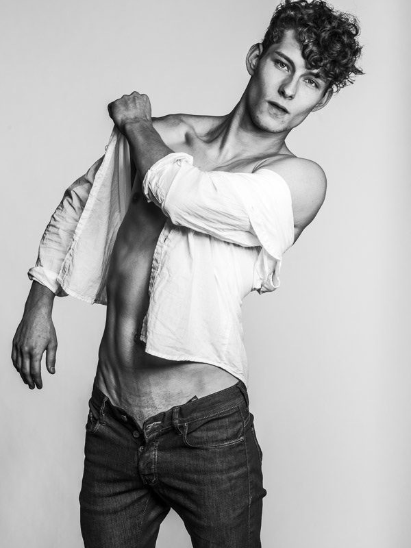Male model photo shoot of Devin Smythe