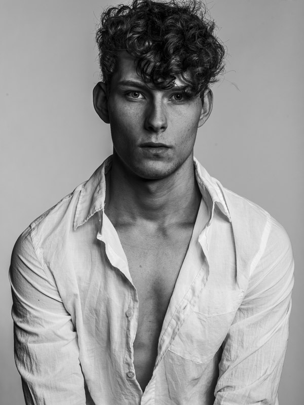 Male model photo shoot of Devin Smythe