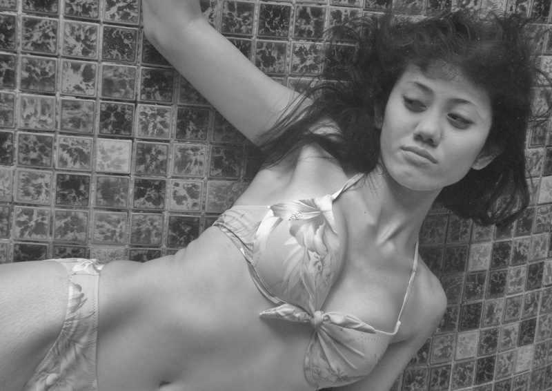Female model photo shoot of Melan kwok in Under water