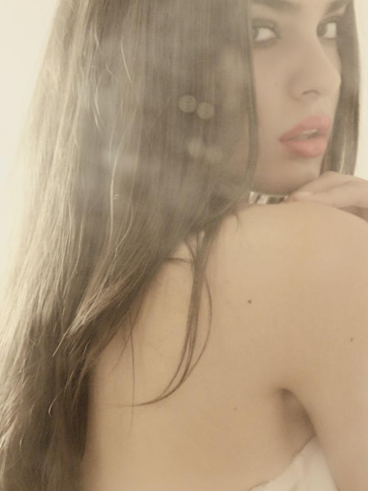 Female model photo shoot of Brittney Romilda