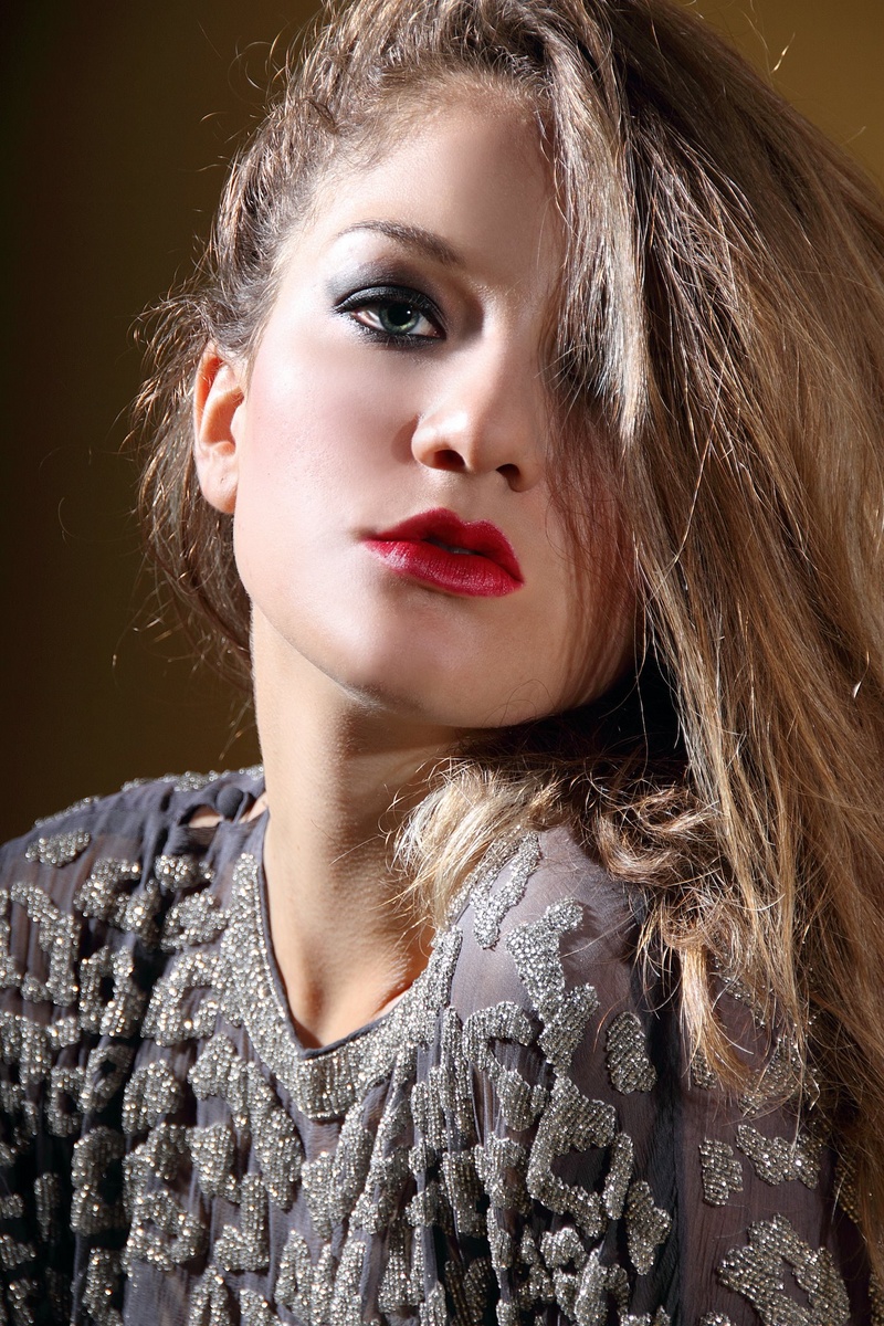 Female model photo shoot of Giulia C