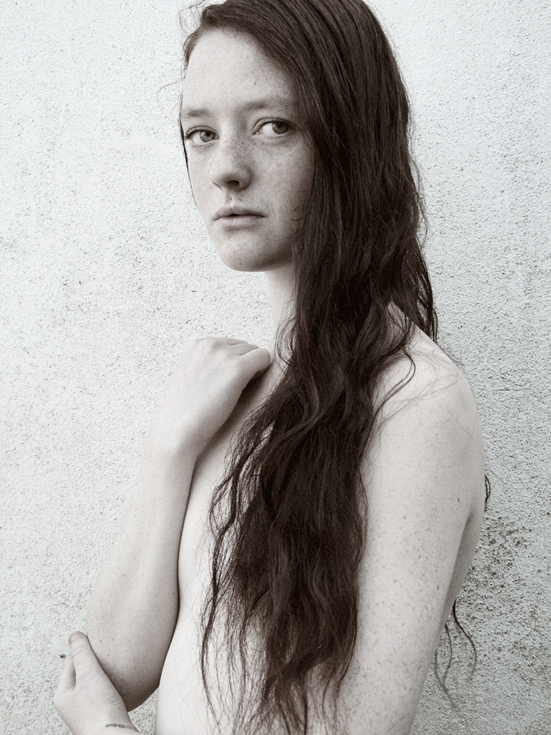 Female model photo shoot of dezstruction in uk