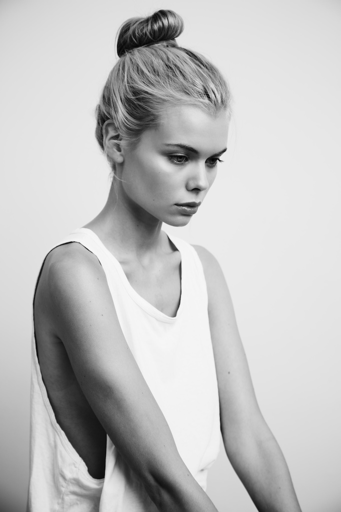 Female model photo shoot of Laura Whelan