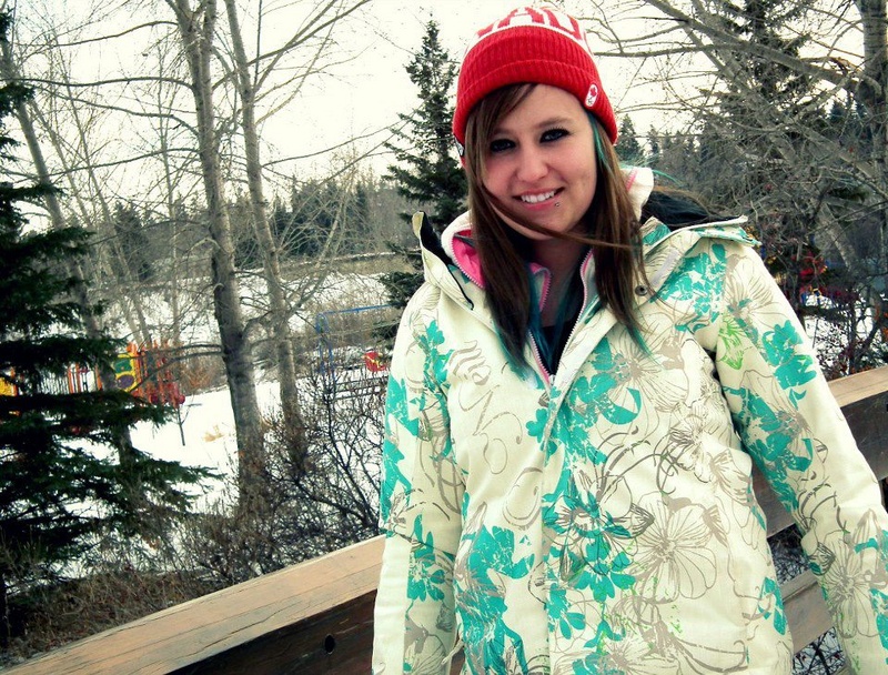 Female model photo shoot of Amy warrden in The pond