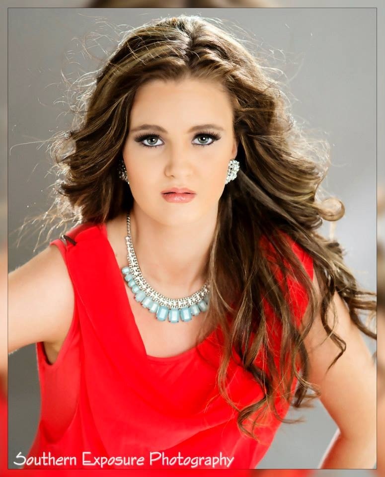 Female model photo shoot of Madie Taylor  in Oneonta, Al