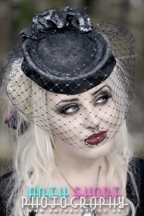 Female model photo shoot of Mina Vesper