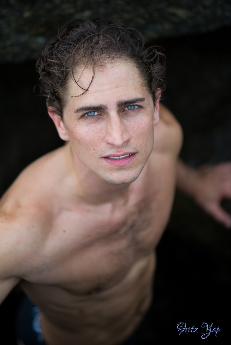 Male model photo shoot of Gabriel Oran