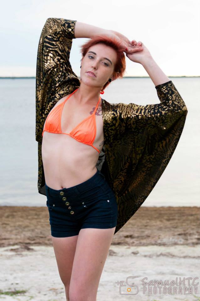 Female model photo shoot of jaymariejohnston 
