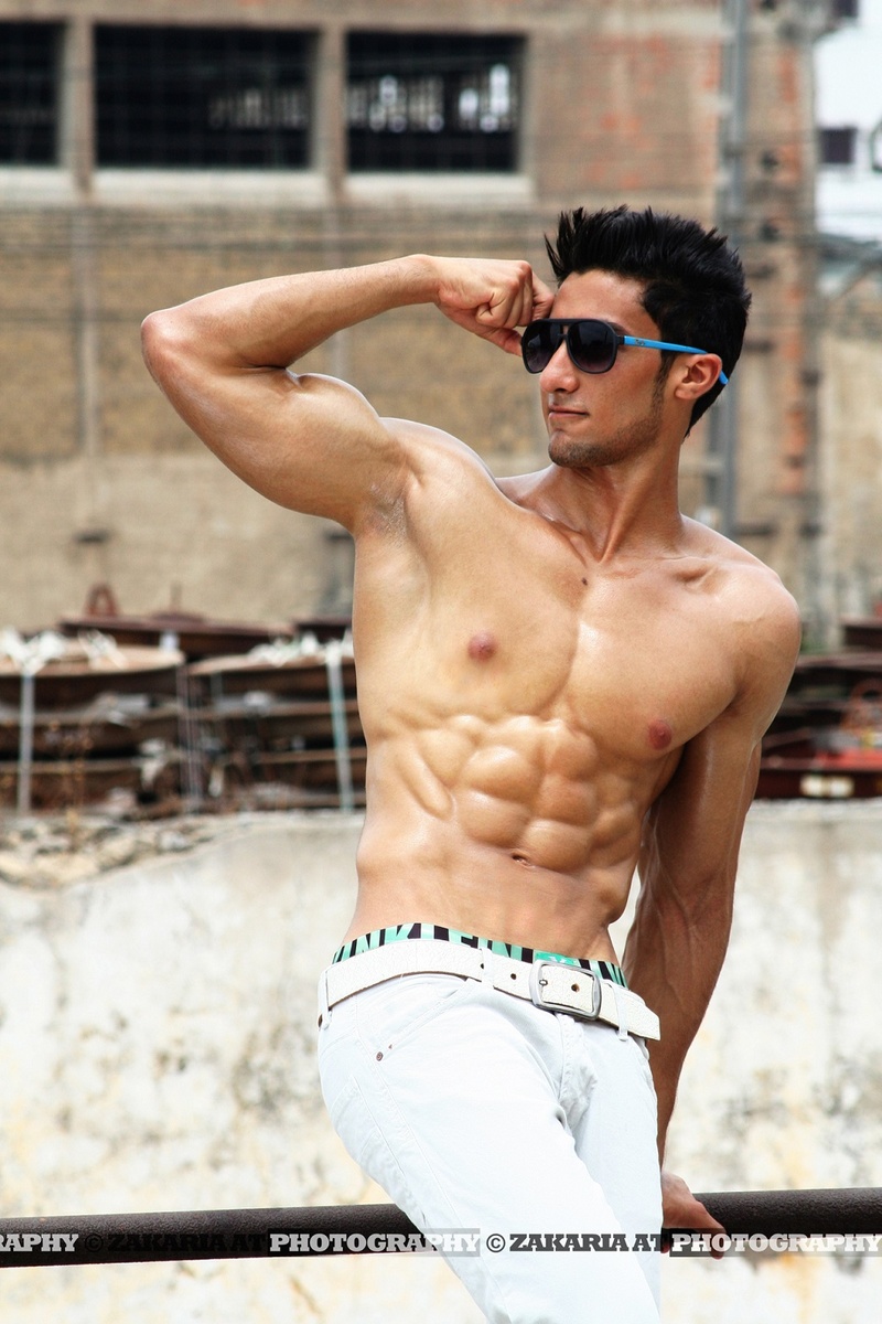 Male model photo shoot of Omar c0dy Fahim