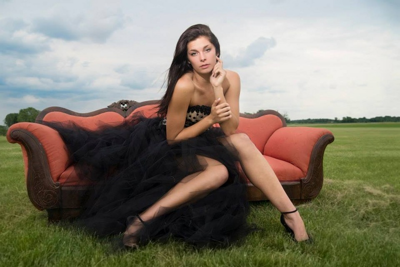 Female model photo shoot of Chelsea d in Fowlerville MI